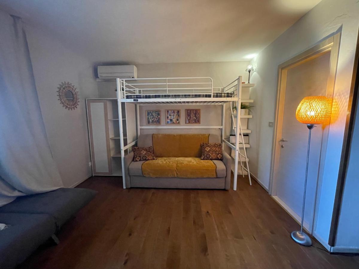 Loft Elegans Apartment Линяно Сабиадоро Екстериор снимка